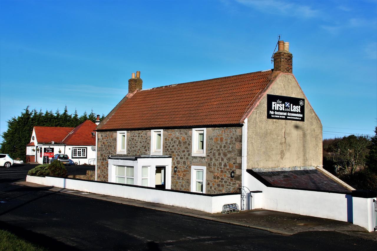 The First & Last Inn Eyemouth Eksteriør bilde